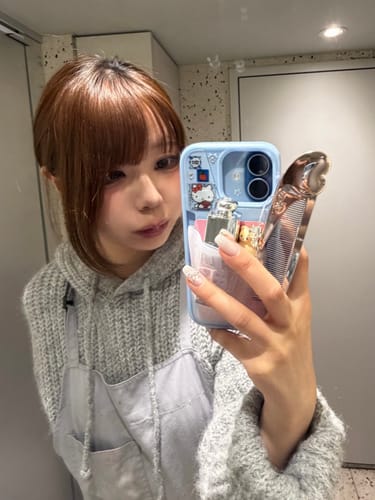 Customer photo review of iPhone 17