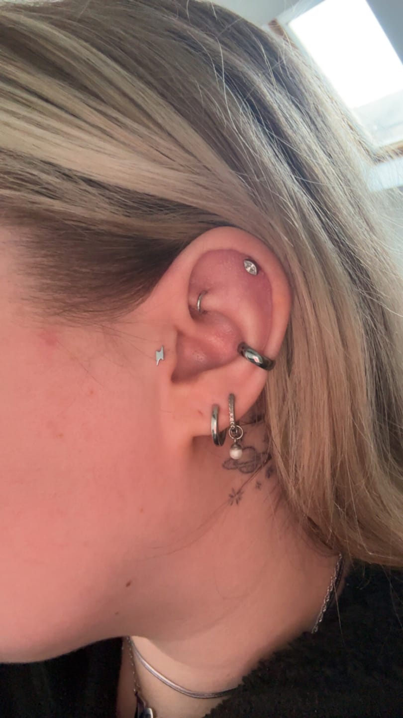 Customer photo review of Cartilage Hoop (16g)