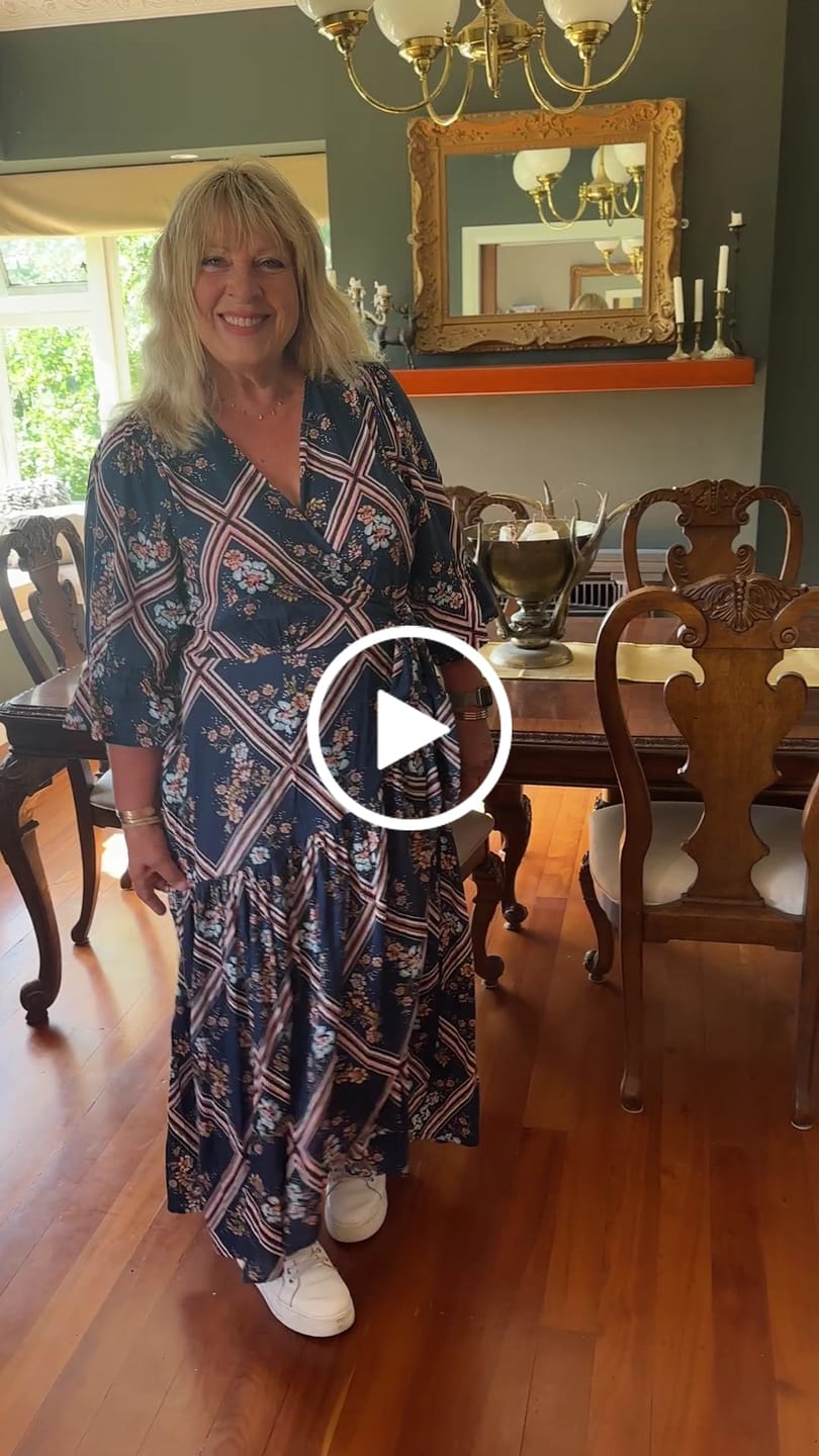 Customer video review of Wyatt Dress | Monaco Scarf print