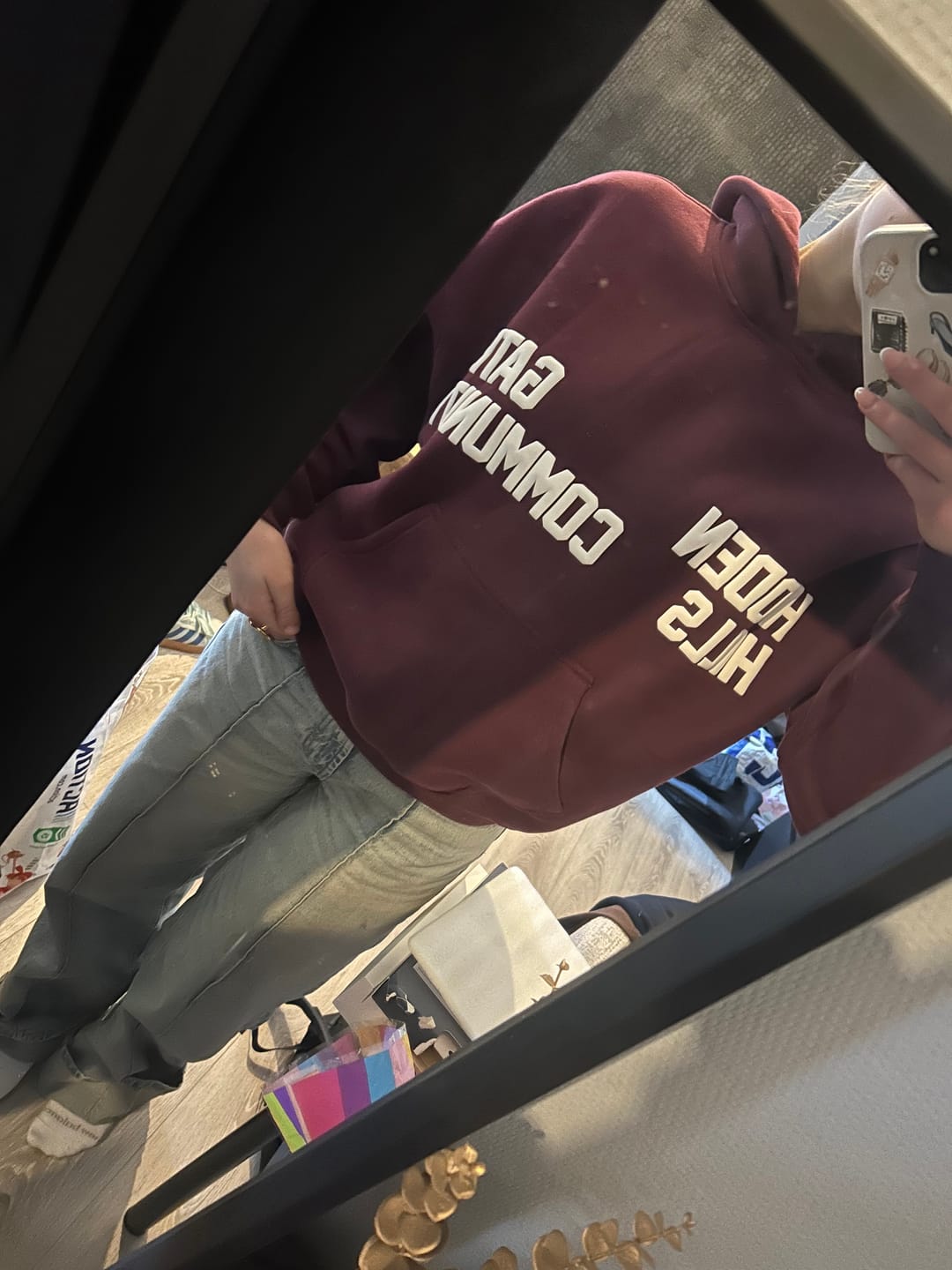 Customer photo review of GATED COMMUNITY HOODIE DARK PLUM