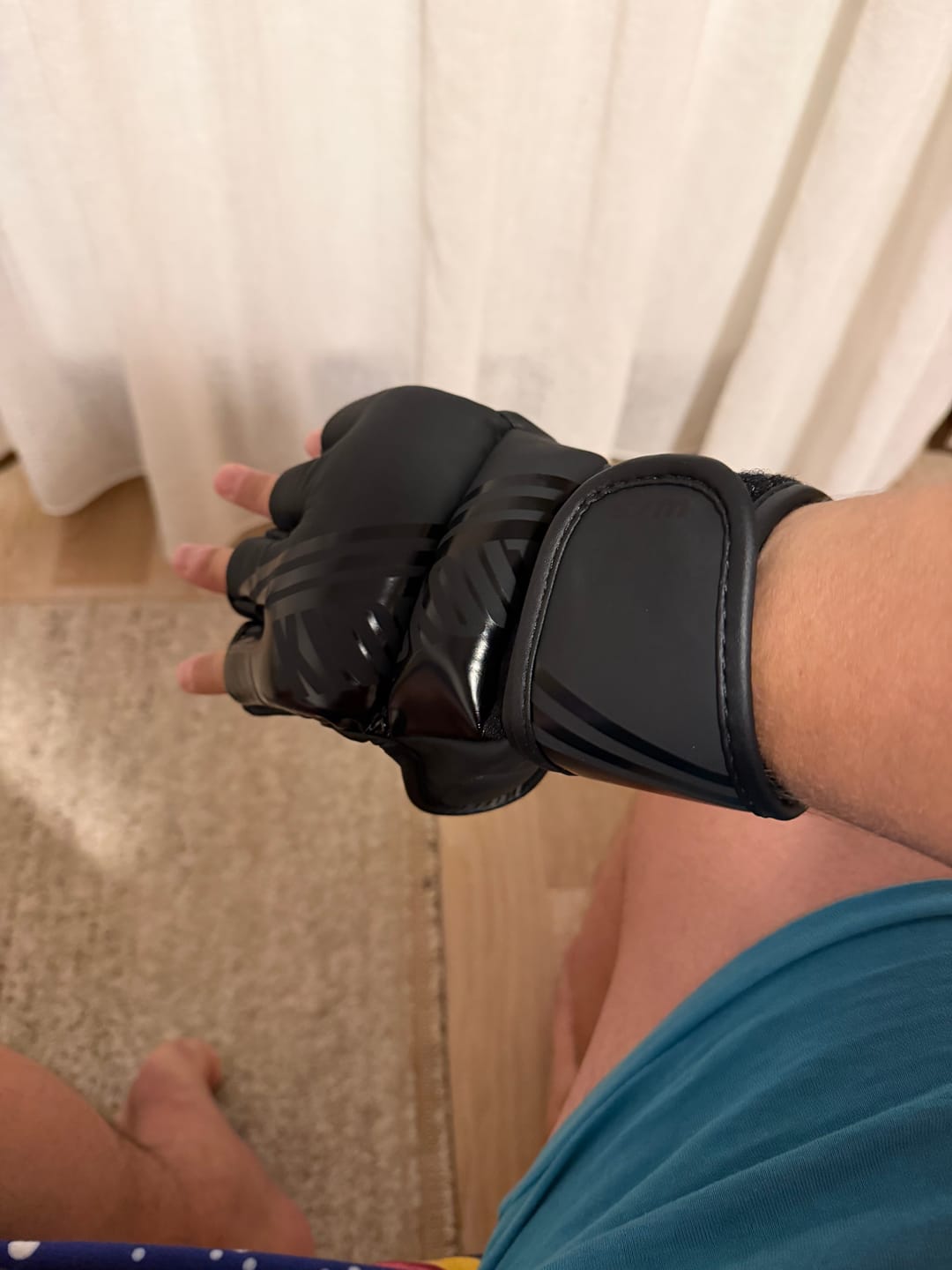 Customer photo review of Manusi MMA Knockout Fighter 2.0 Cu Deget