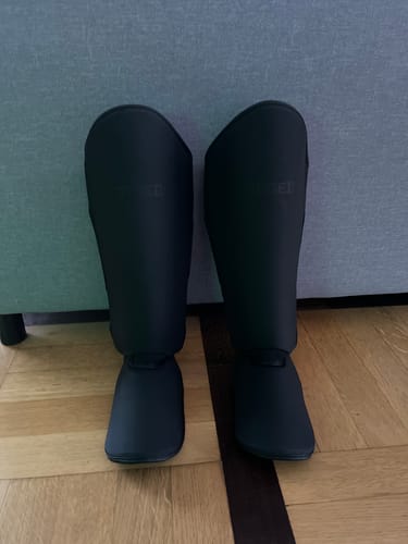 Customer photo review of Shadow Shinguards