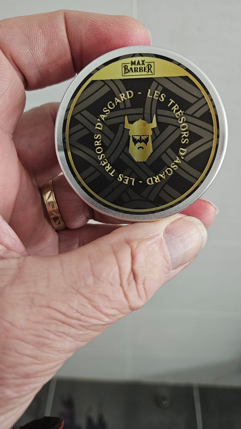 Customer photo review of Baume Coiffant Barbe d'Asgard | Domptez Votre Barbe pour un Style Parfait