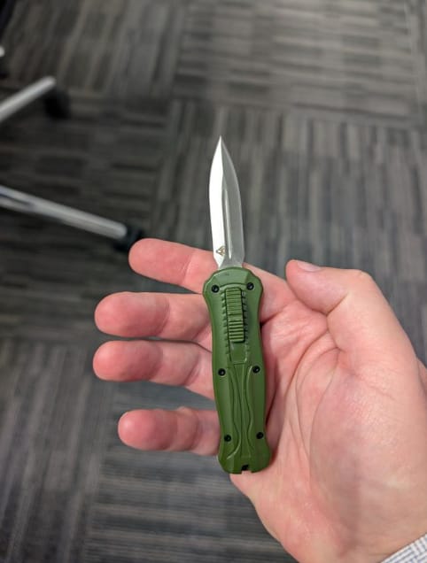 Customer photo review of VT Black Rocket Mini OTF Knife