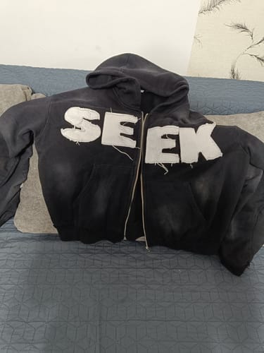 Customer photo review of SEEK ZIPUP