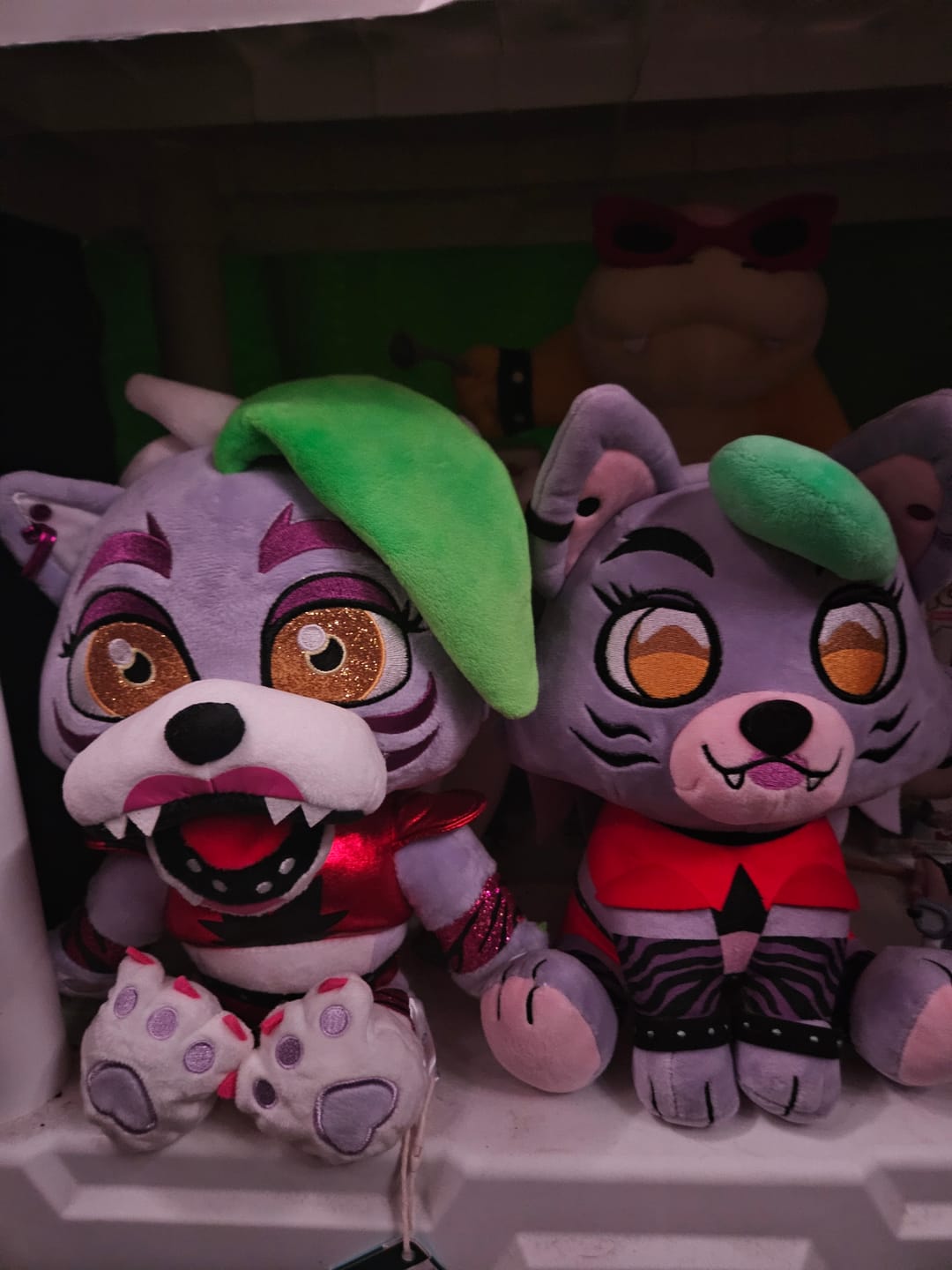 Customer photo review of Five Nights at Freddy's - Roxanne Wolf Collector's Plush