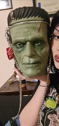 Customer photo review of PRE-ORDER - Universal Monsters: Frankenstein Monster Crossbody Bag