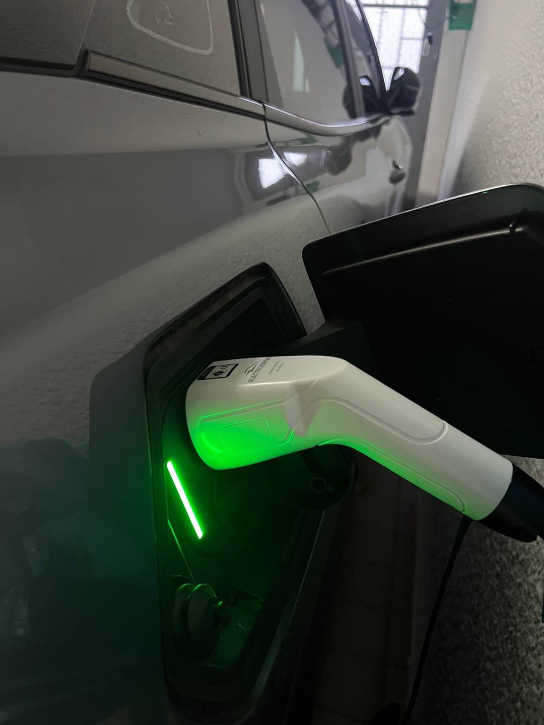 Customer photo review of Cargador Para Auto vehículo Eléctrico 7 kW Tipo 2 Wallbox
