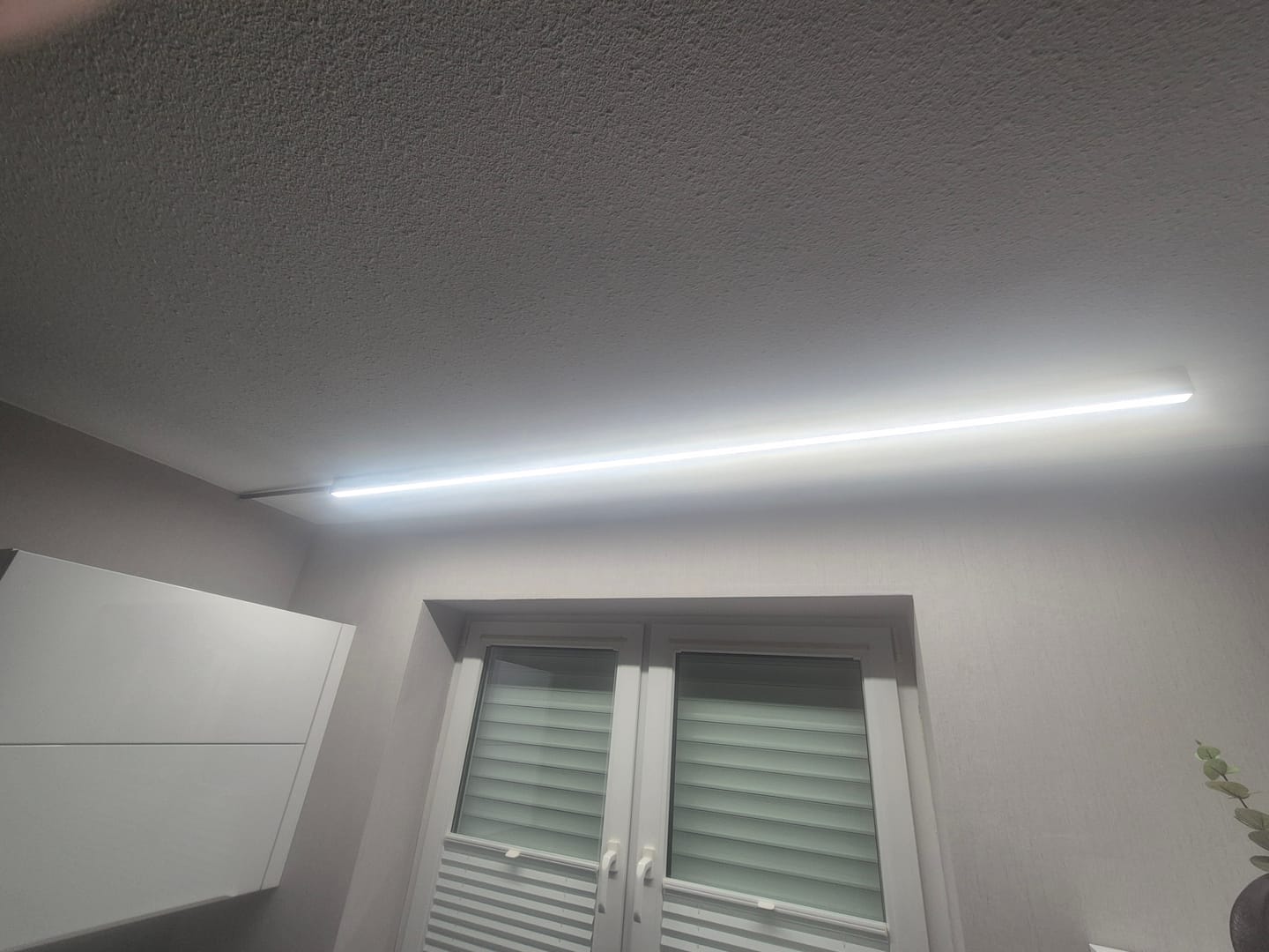 Customer photo review of WOMO Lineare LED Deckenleuchte Flur Lang Schmal Metall-WM1003