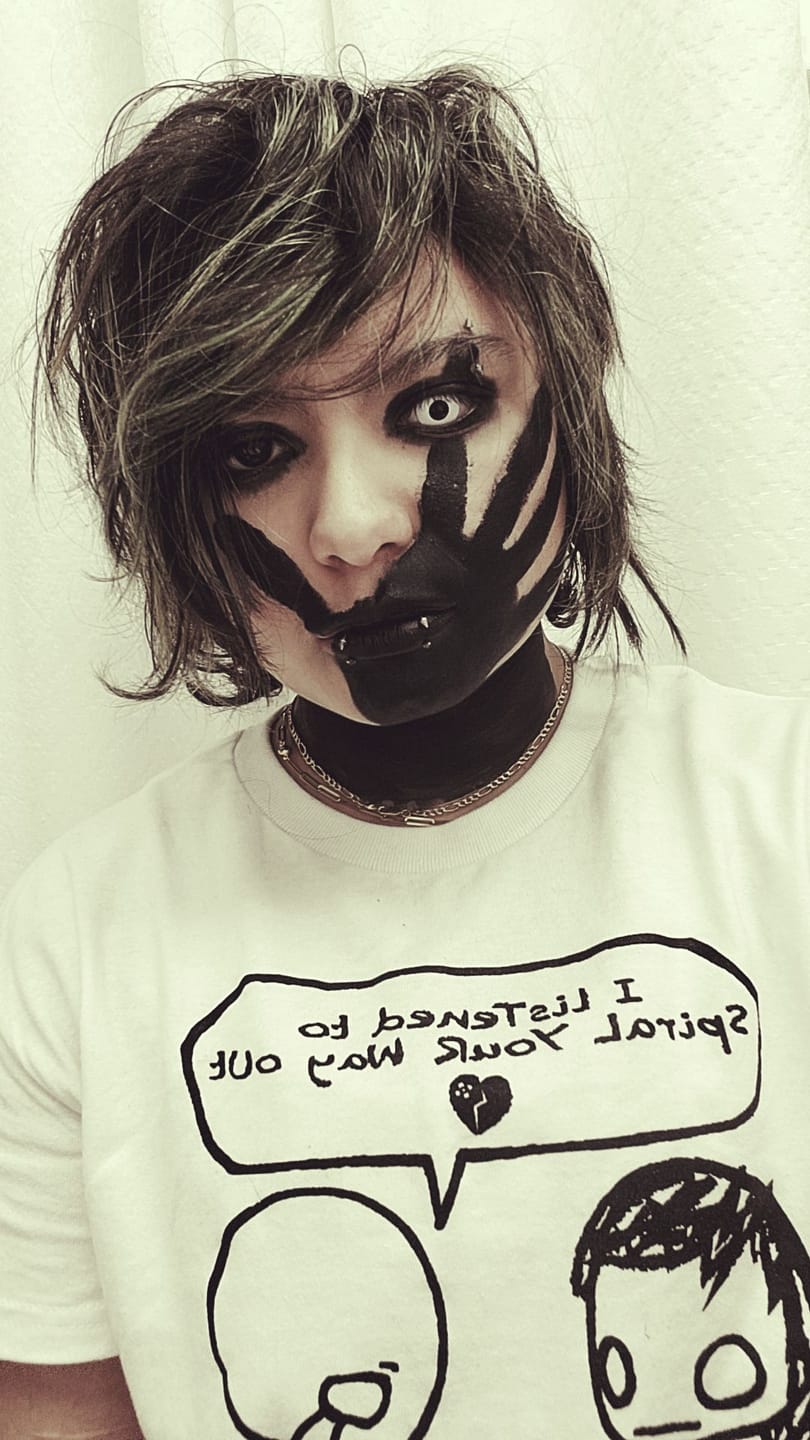 Customer photo review of Halloween White Mesh Coloured Contact Lenses