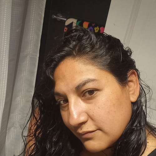 Reseña con foto de un cliente sobre Henna Jamila Hair -  Cobrizo Natural y Duradero  👩🏼‍🦰
