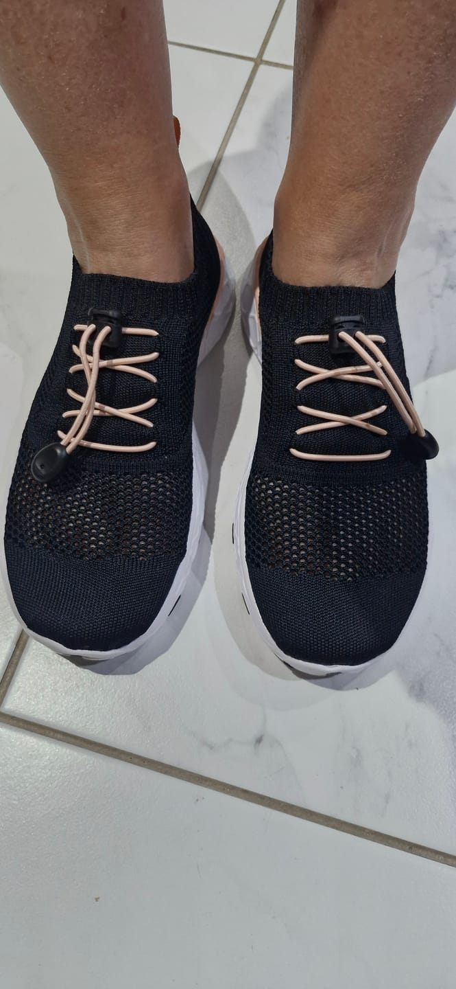 Customer photo review of Women’s Xdrain Classic Knit