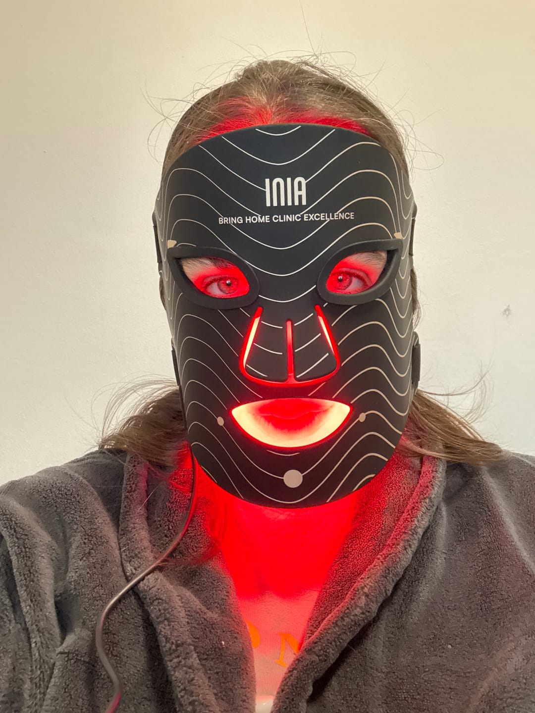 Customer photo review of INIA GLOW Wireless Red Light Therapy Mask