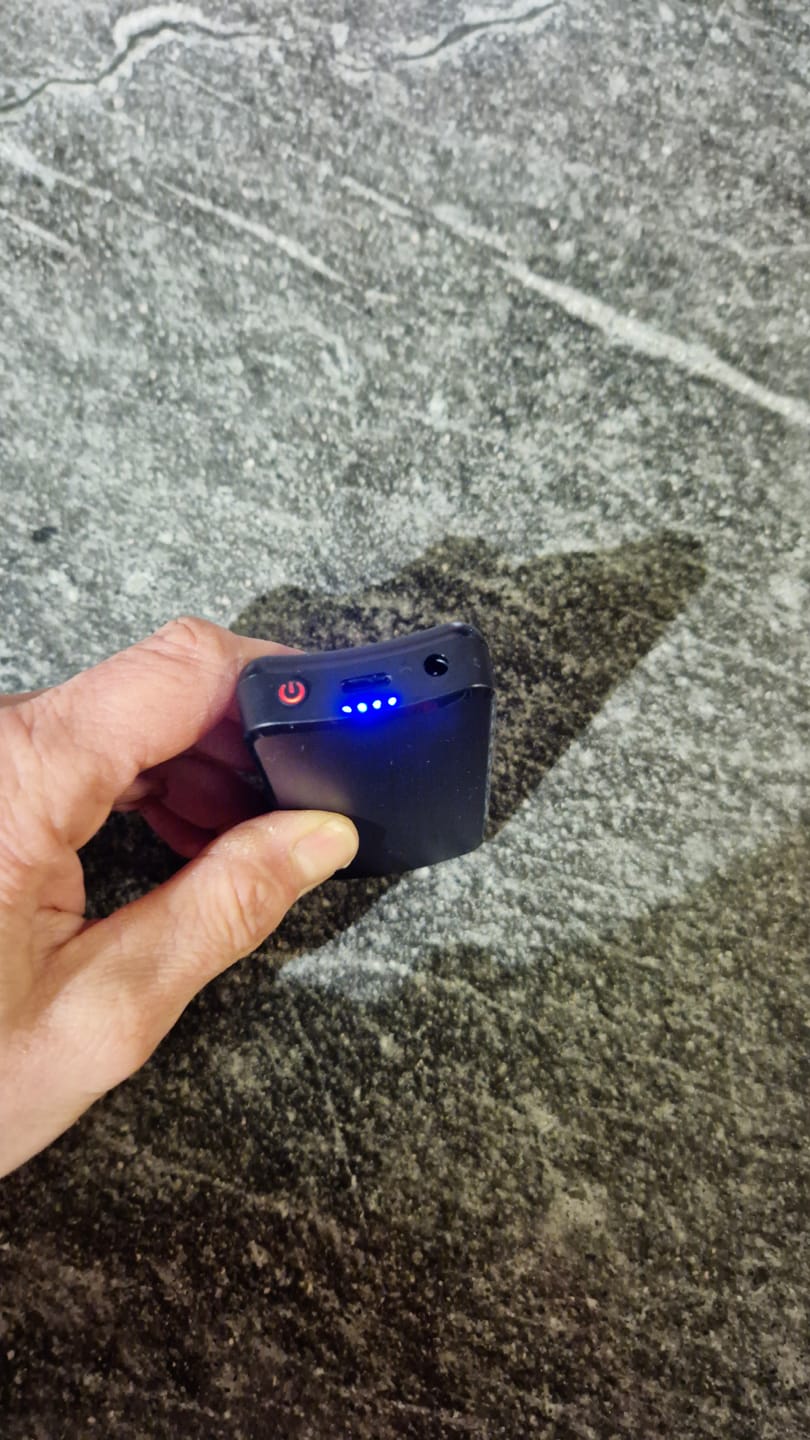 Customer photo review of Powerbank-Paar für beheizte Socken – 3,7 V / 2 A, 2×4.000 mAh