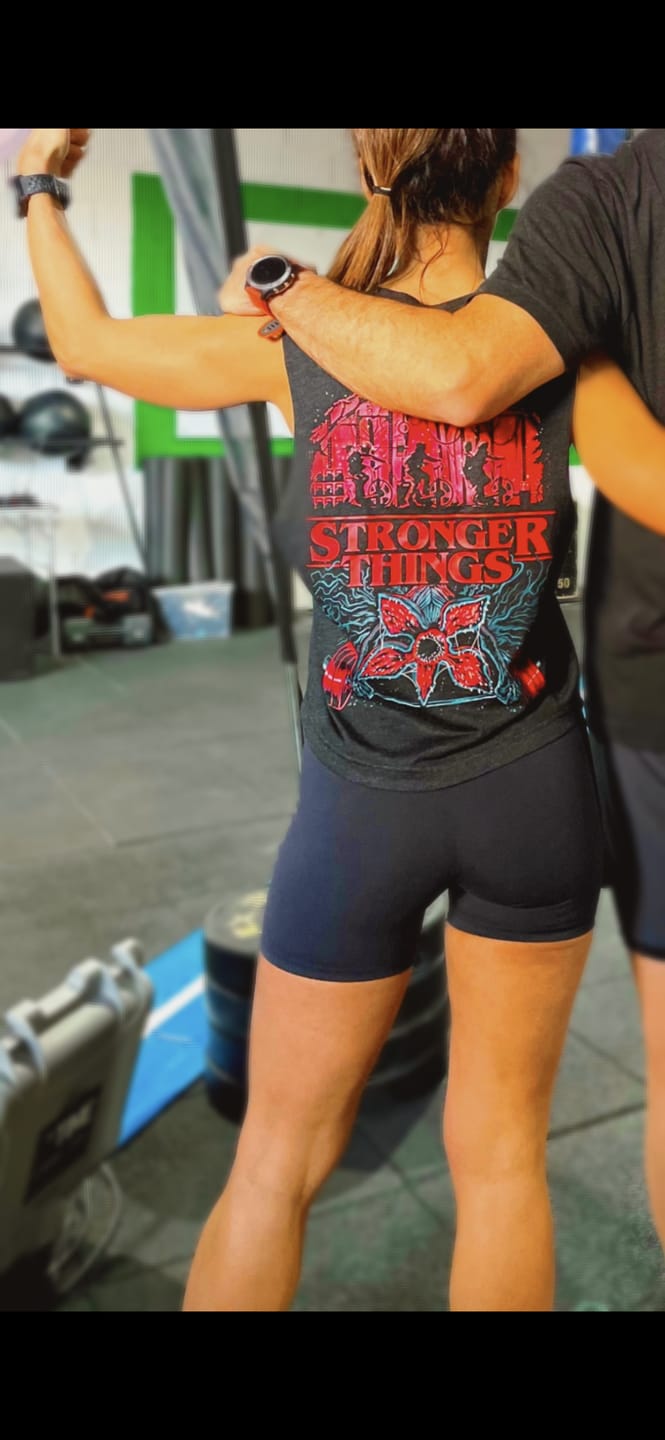 Customer photo review of STRONGER THINGS - MUJER