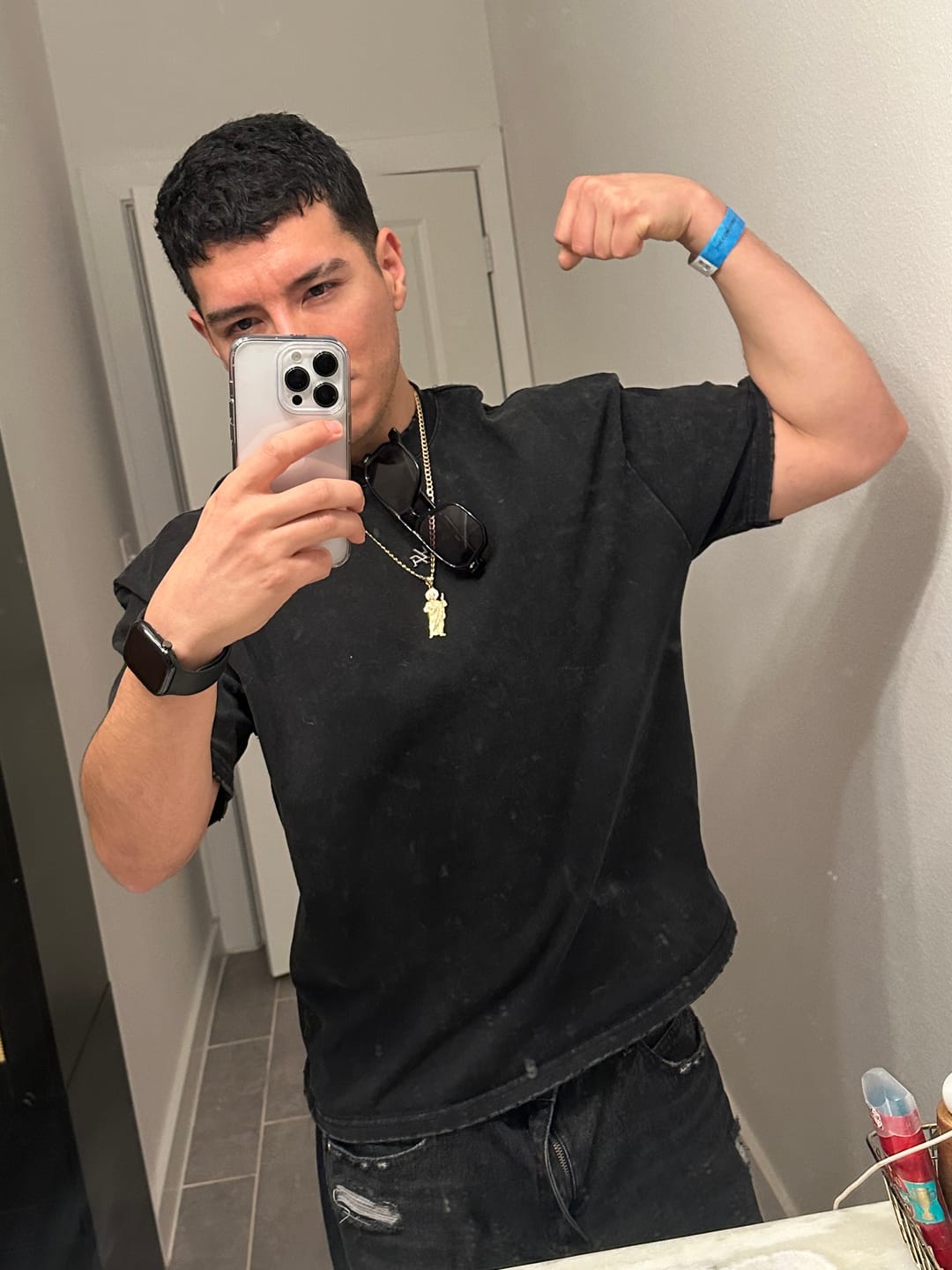 Customer photo review of 4153 - Elevated Essentials - Relaxed Tee