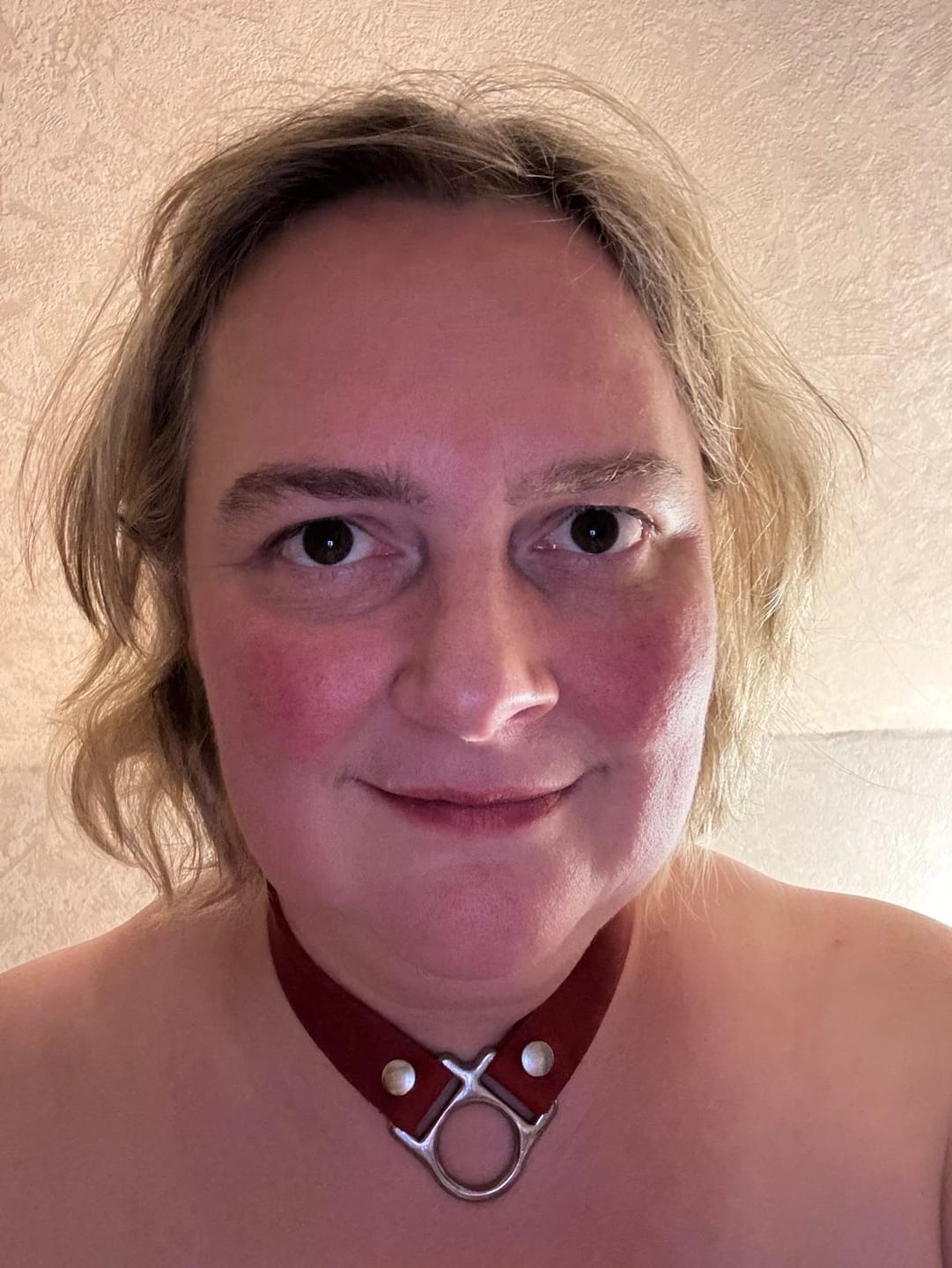 Customer photo review of SiaLinda: Halsband Trigon mit exklusivem O- Ring Element aus italienischem Latigo Leder