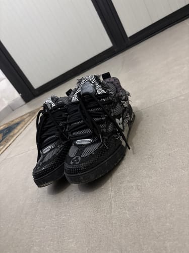 Recensione con foto di un cliente su Sneakers LV Skate Swarovski