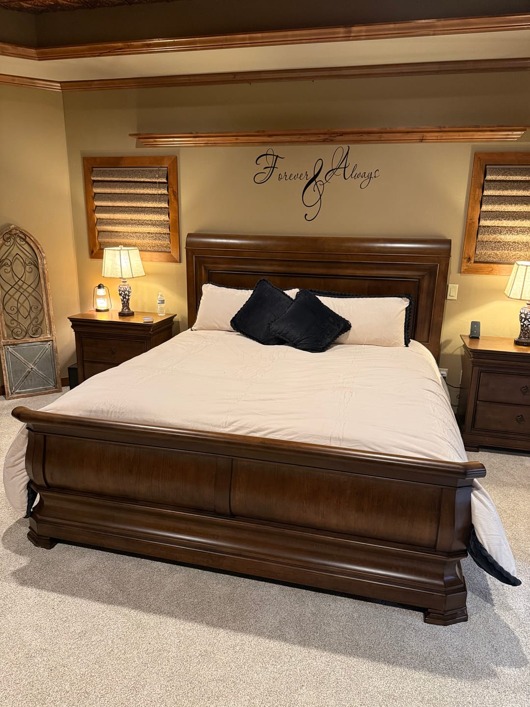 Customer photo review of Amorgos Fine Velvet Bedding Set