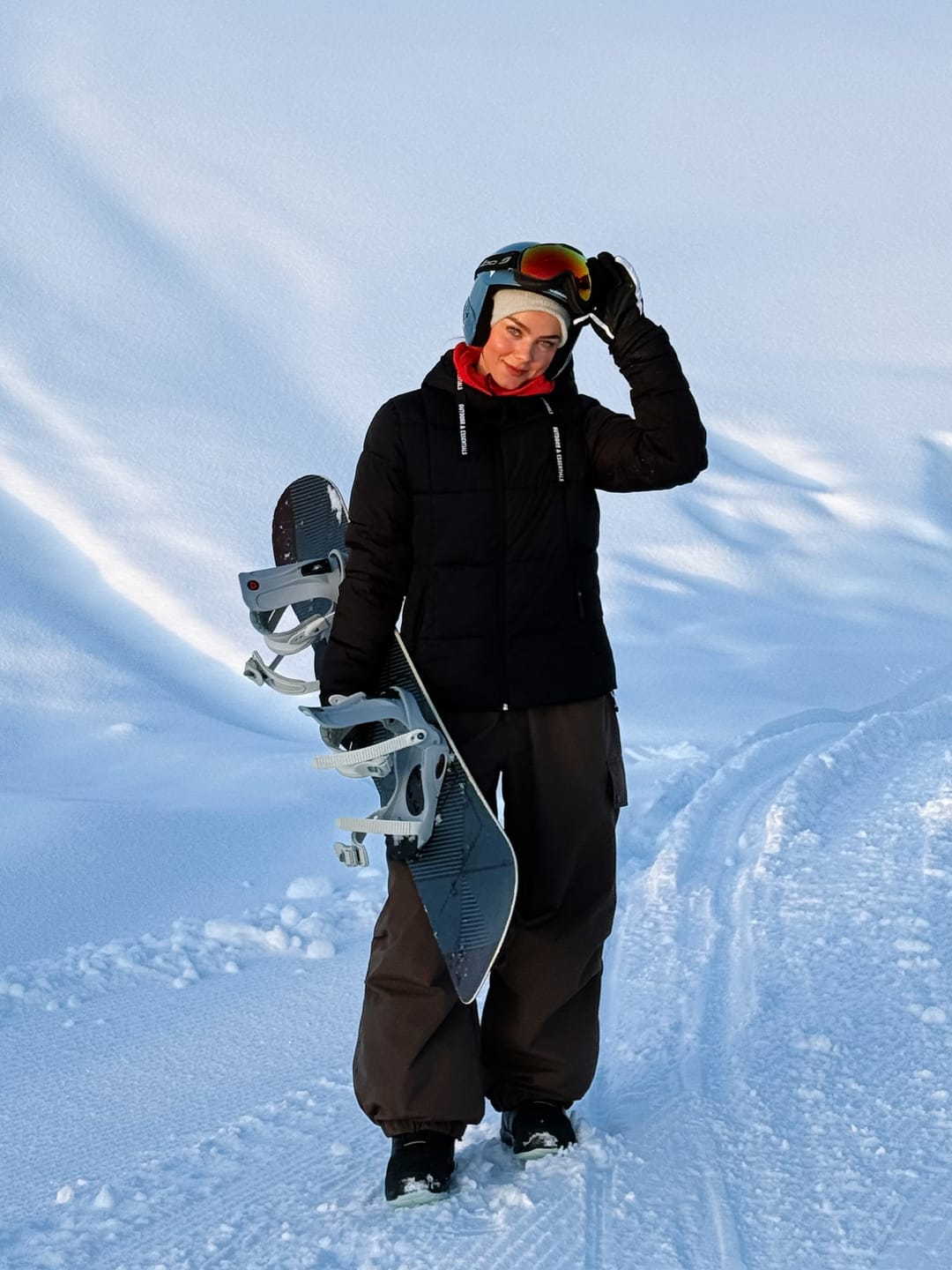 Customer photo review of Women's Beige Baggy Wear-resistant Waterproof Snow Pants