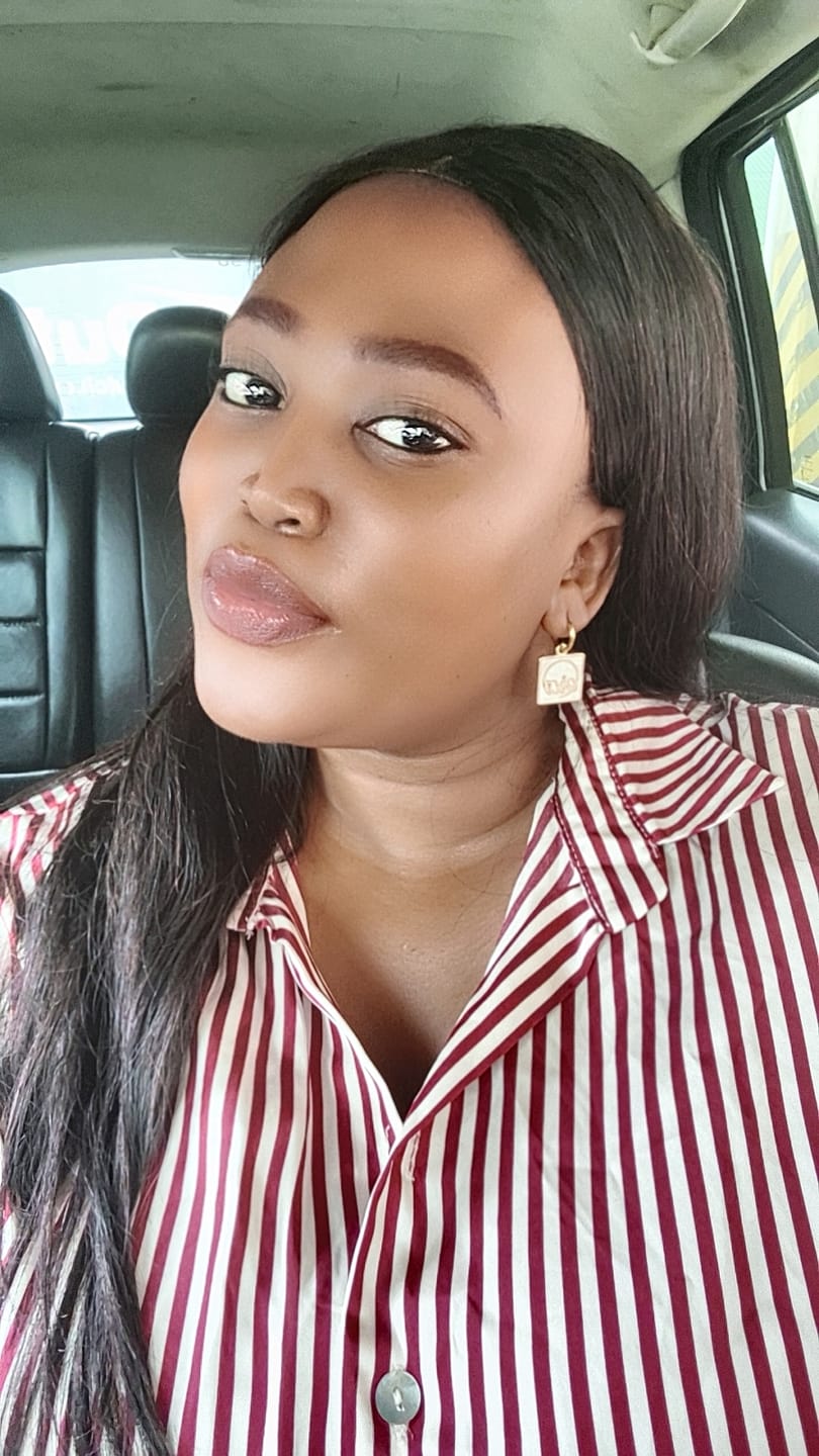 Customer photo review of Gold Pearl Square Drop Earring