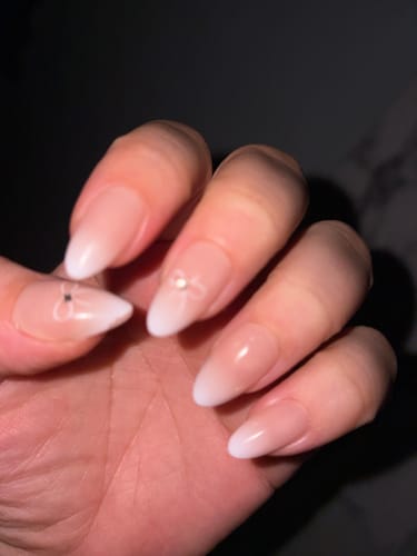 Customer photo review of Pearl Kiss - Medium Almond - 30 Adet Takma Tırnak