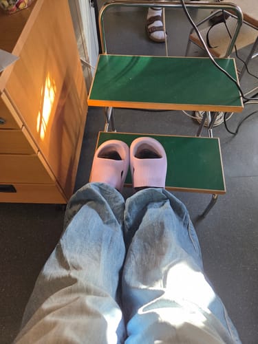 Customer photo review of HappyFlops