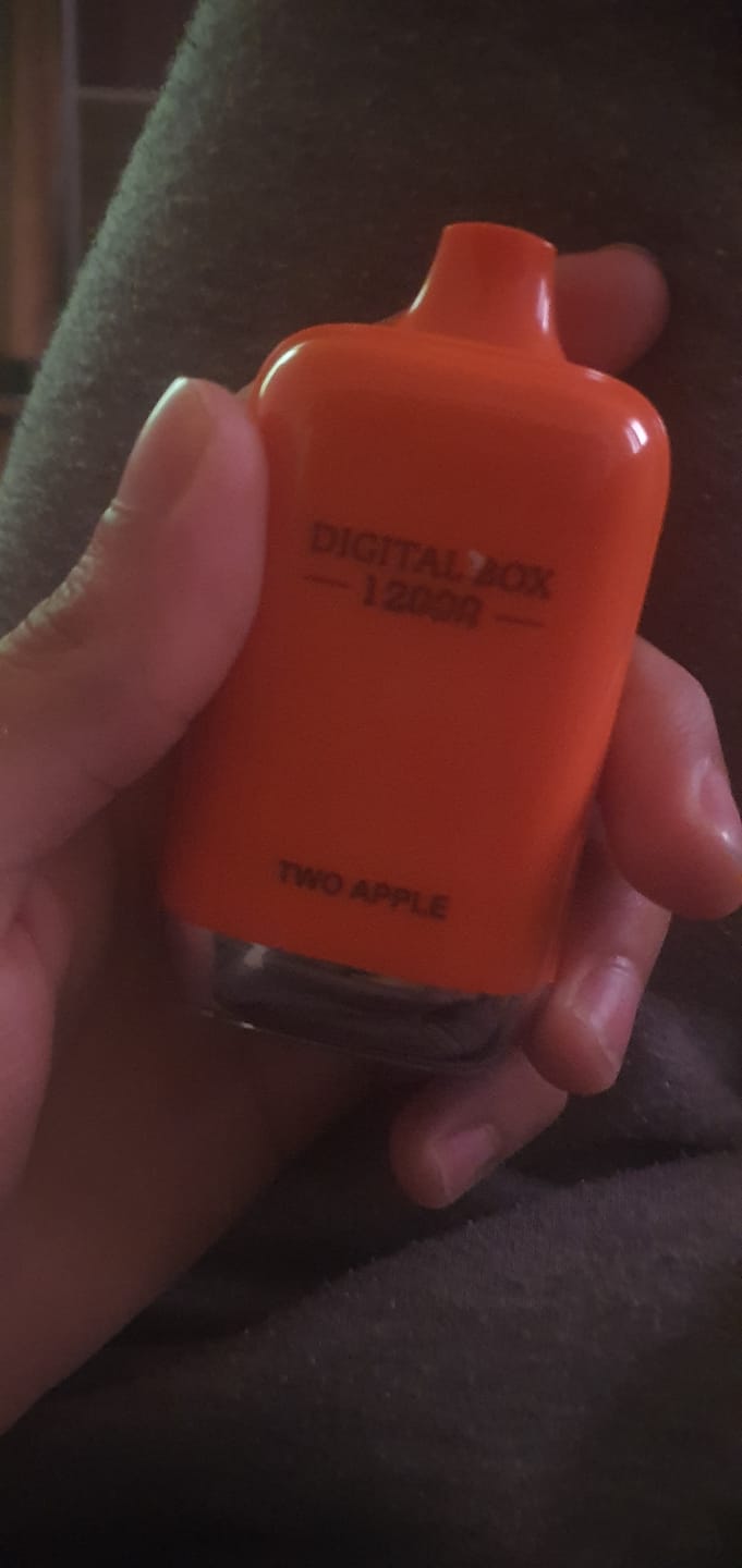 Customer photo review of RandM Tornado 12.000