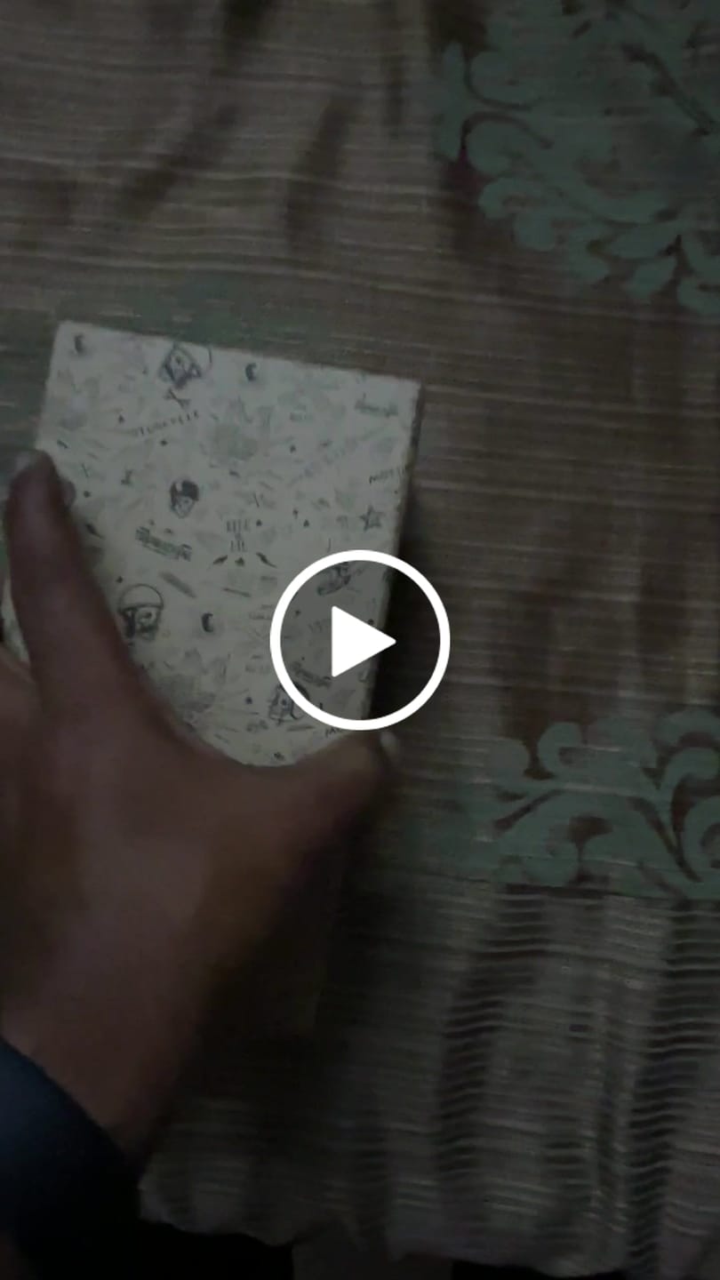 Customer video review of phone pouch