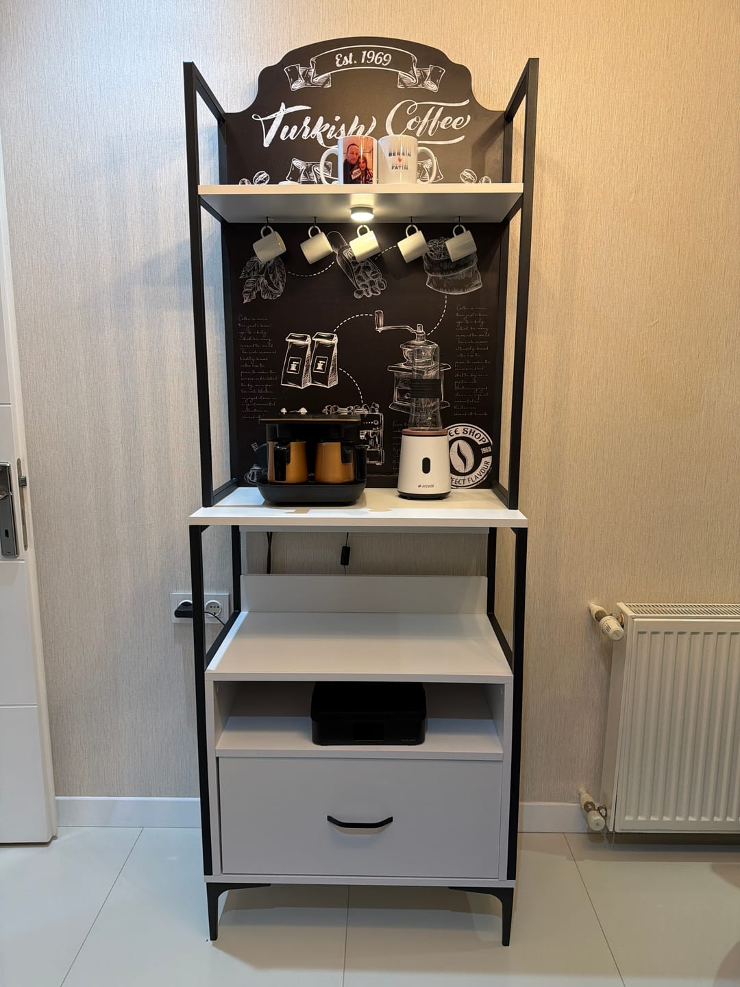 Customer photo review of Rani JE155 Işıklı Kahve Köşesi Çekmeceli Çok Amaçlı Mutfak Dolabı Beyaz