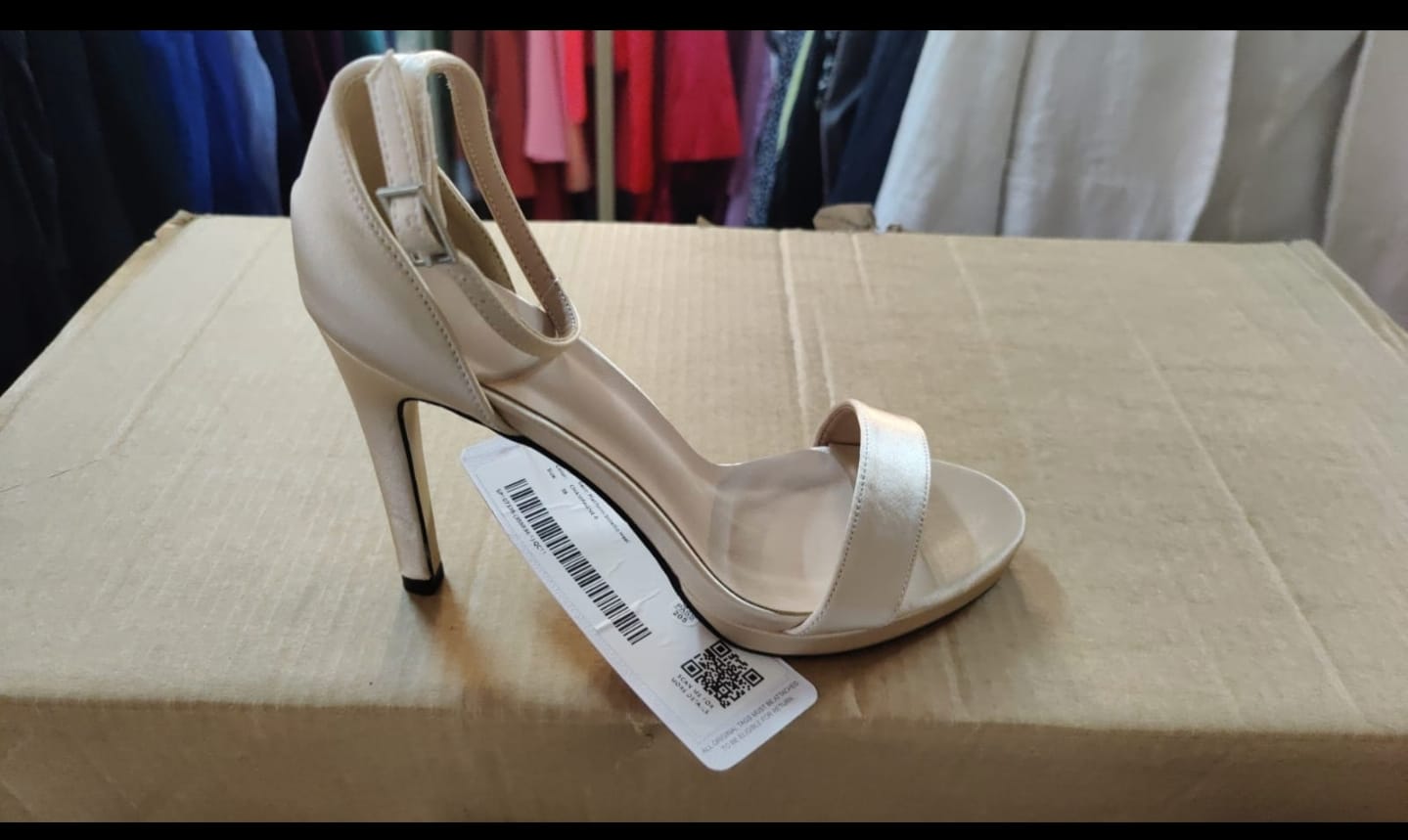 Customer photo review of Zapato De Fiesta Nuevo