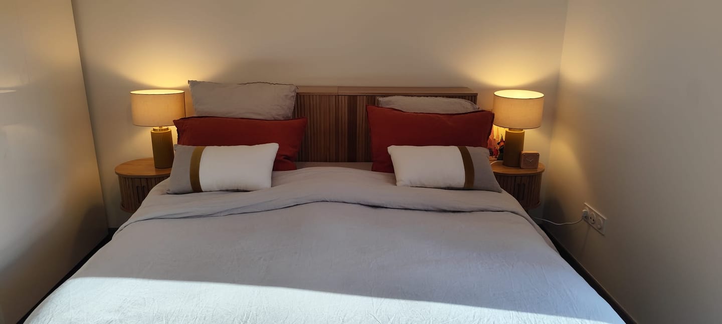 Customer photo review of ESLOV - Tête de lit 160 en bois avec rangements