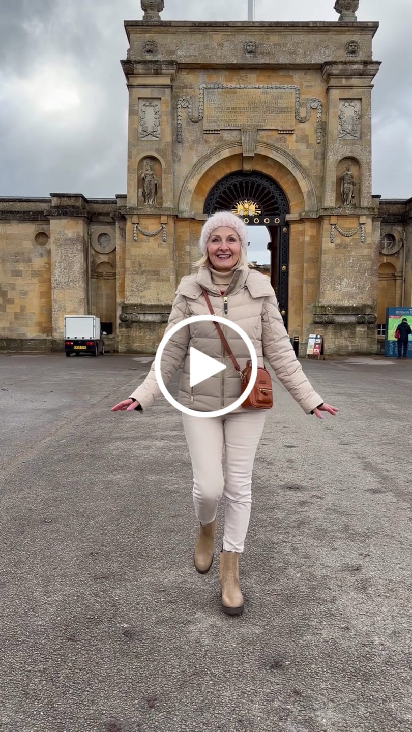 Customer video review of Farro Flat Chelsea Boot - Stone Beige