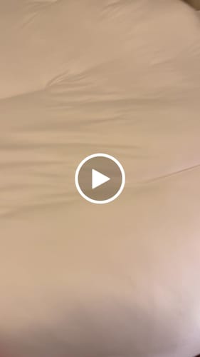 Customer video review of MarshMellow Comforter