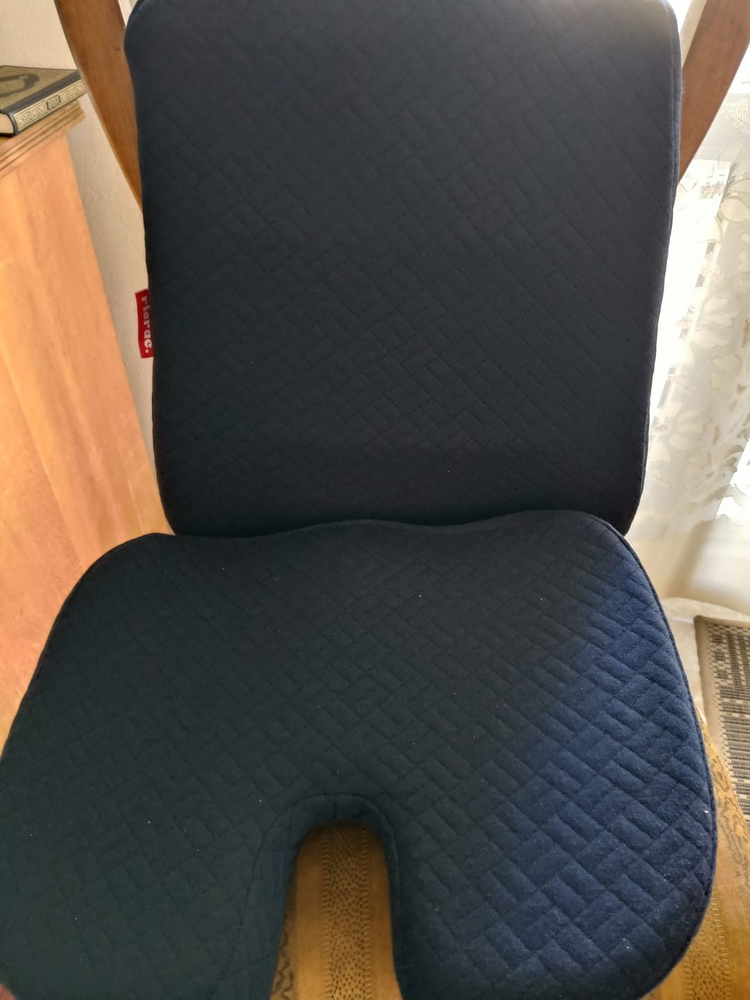 Customer photo review of Rall- Portable Tailbone Cushion