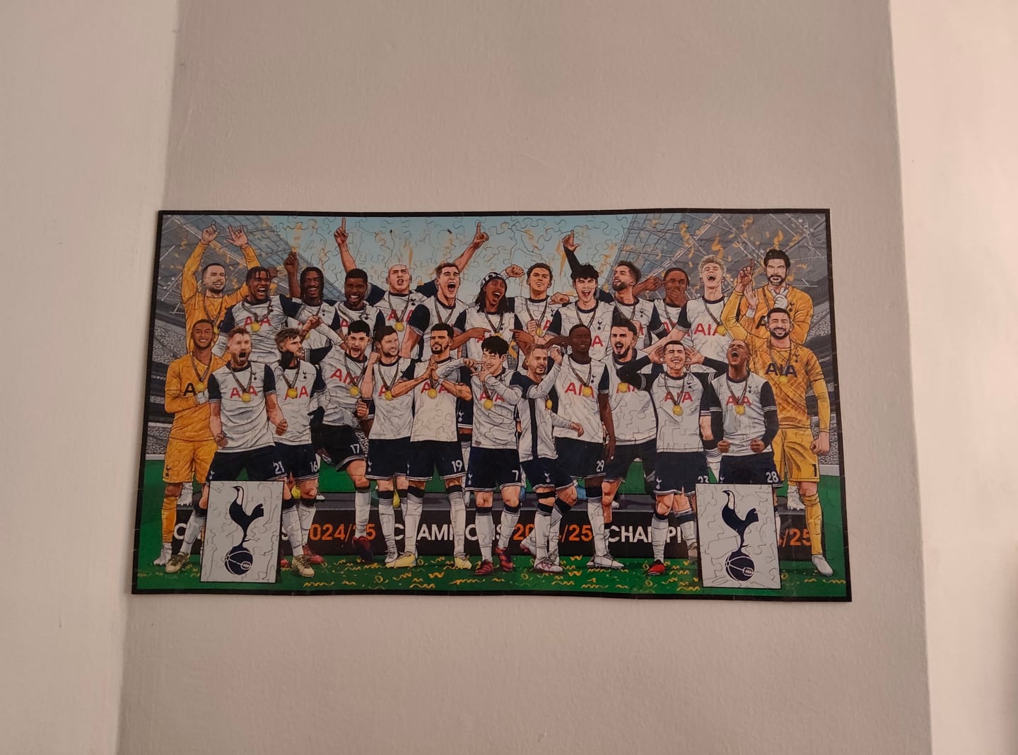 Customer photo review of Tottenham Hotspur FC® European Champions 24/25 - Wooden Puzzle