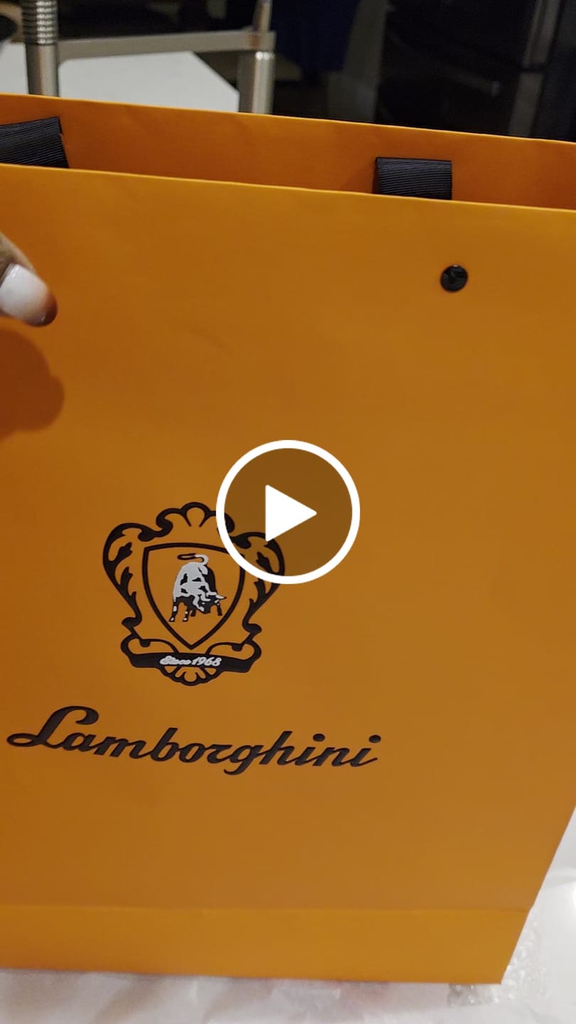 Customer video review of Lamborghini Oro Vino Spumante with Gift Set (2025)