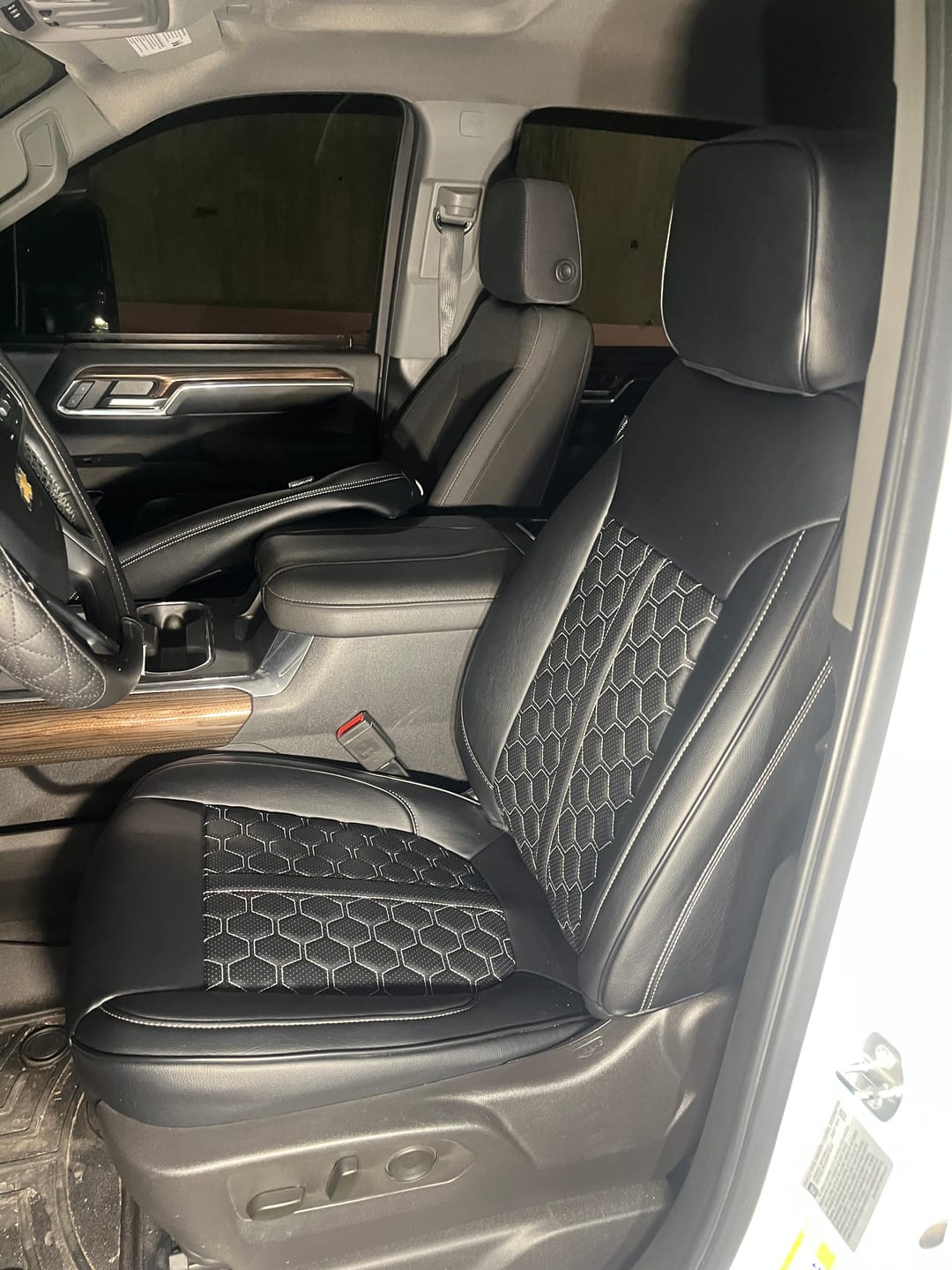 Customer photo review of 2019+ Chevrolet Silverado Premium Custom Leather Seat Covers