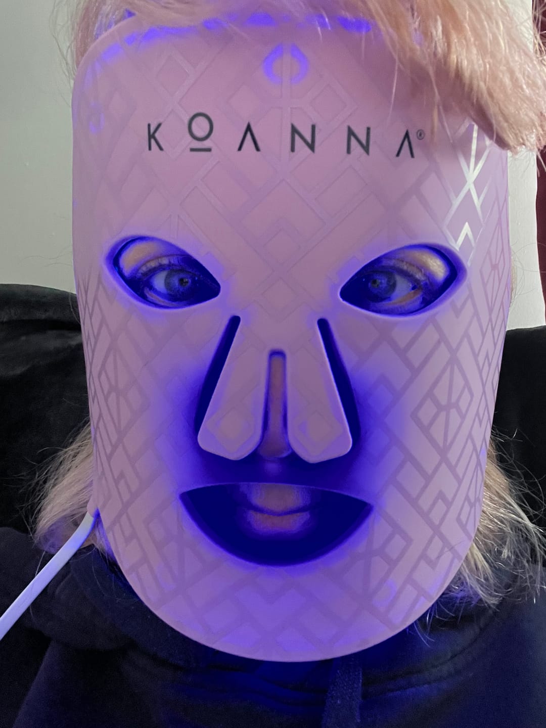 Customer photo review of Koanna® MultiGlo™ LED Light Therapy Mask
