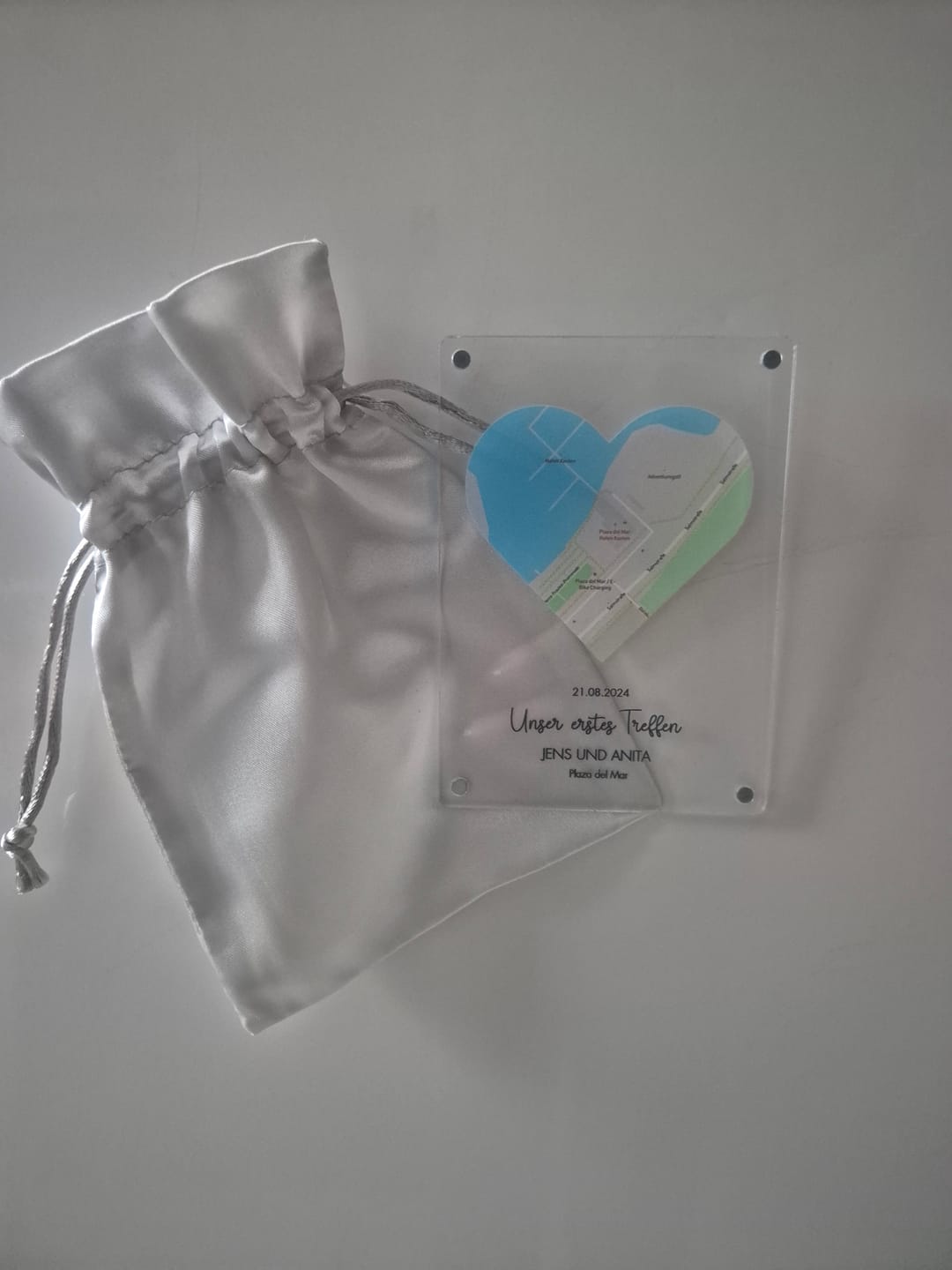 Customer photo review of Wo wir uns fanden - Personalisierter Acryl Magnet mit Karte und Ort