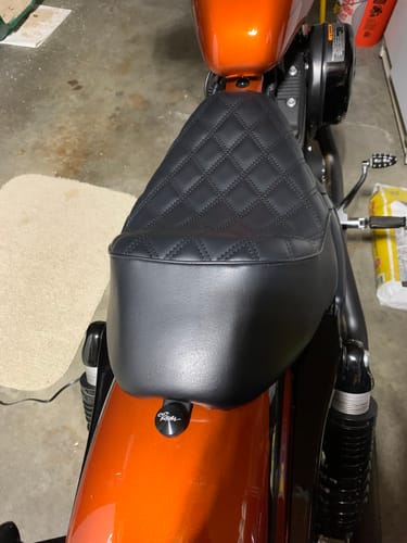 Customer photo review of C.C. RIDER Harley Sportster Seat Café Racer Seat Diamond For Sportster Iron 883 Iron1200 XL883 XL1200, 2010-2023