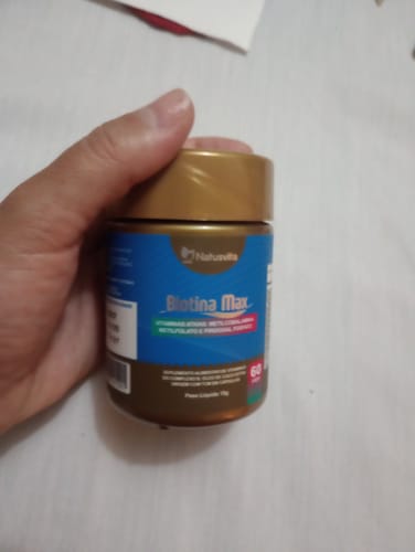 Customer photo review of Biotina Max (Vitaminas Ativas - B1 B2 B3 B5 B6 B9 B12, Óleo de coco com TCM) Cápsulas Softgel