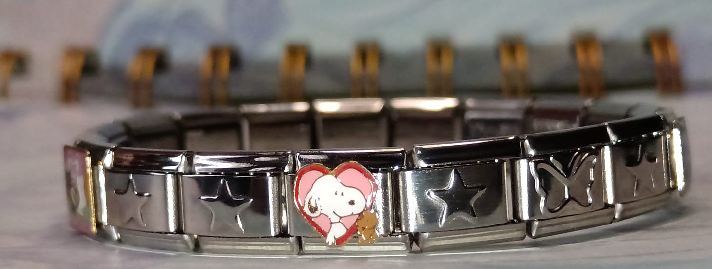 Customer photo review of Charm Snoopy Corazón