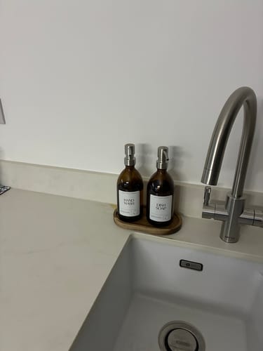 Customer photo review of Set of 2 Amber Glass Bottle 500 ML with Metal Pump & Small Tray