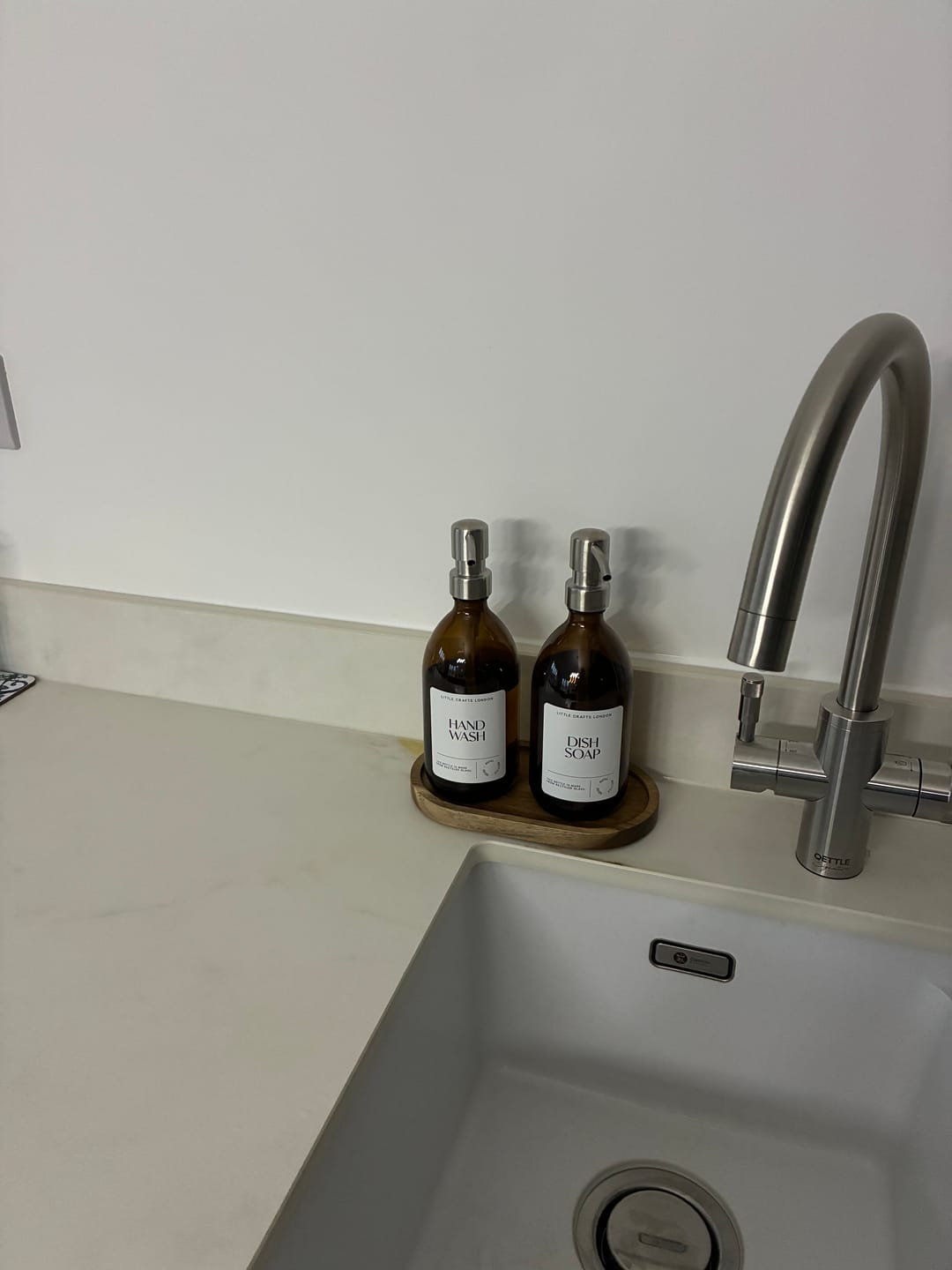 Customer photo review of Set of 2 Amber Glass Bottle 500 ML with Metal Pump & Small Tray