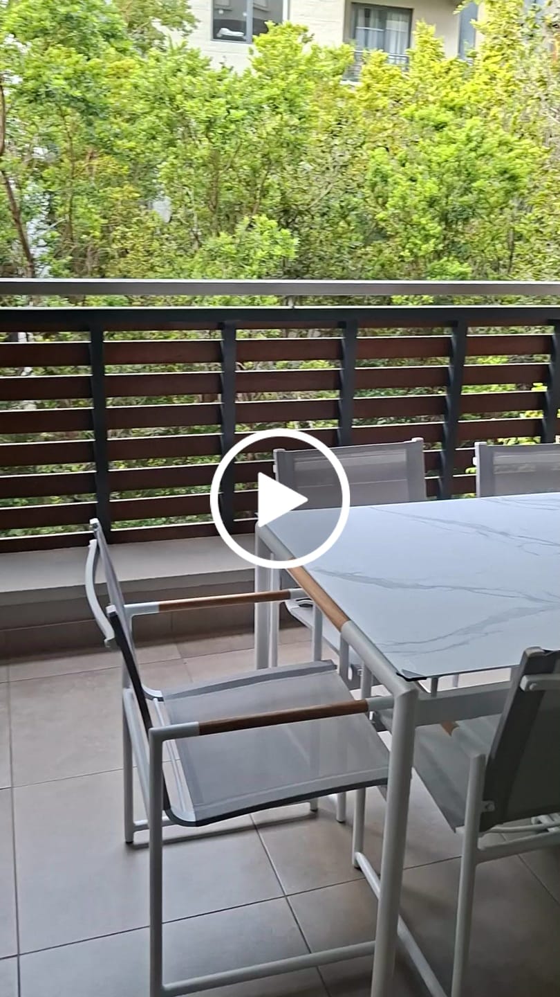 Customer video review of Faro 6 Seater Dining Set White