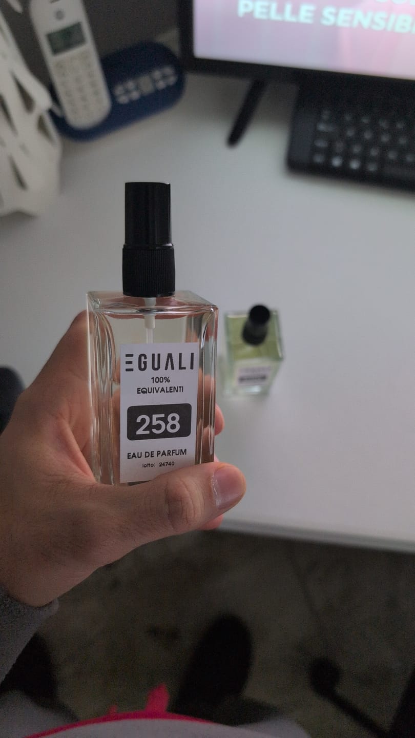 Customer photo review of EGUALI-258 Ricorda Terre D'Hermès di Hermès - Uomo