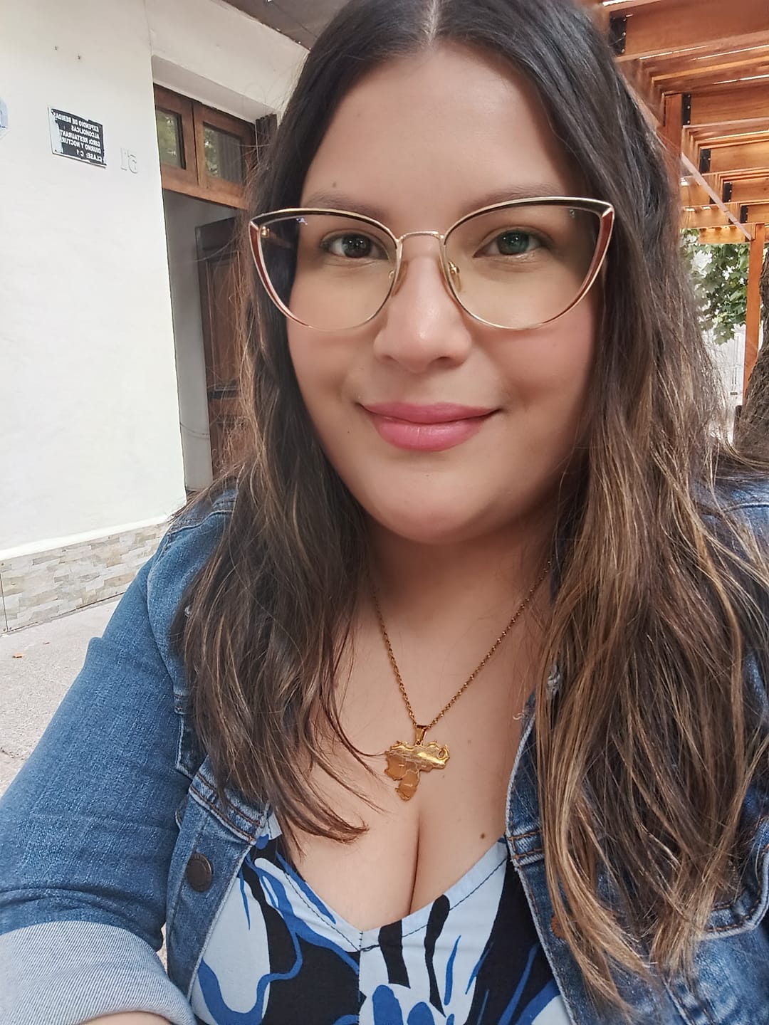 Customer photo review of Crema De Peinar Sérum Crea Rizos More Inside Davines