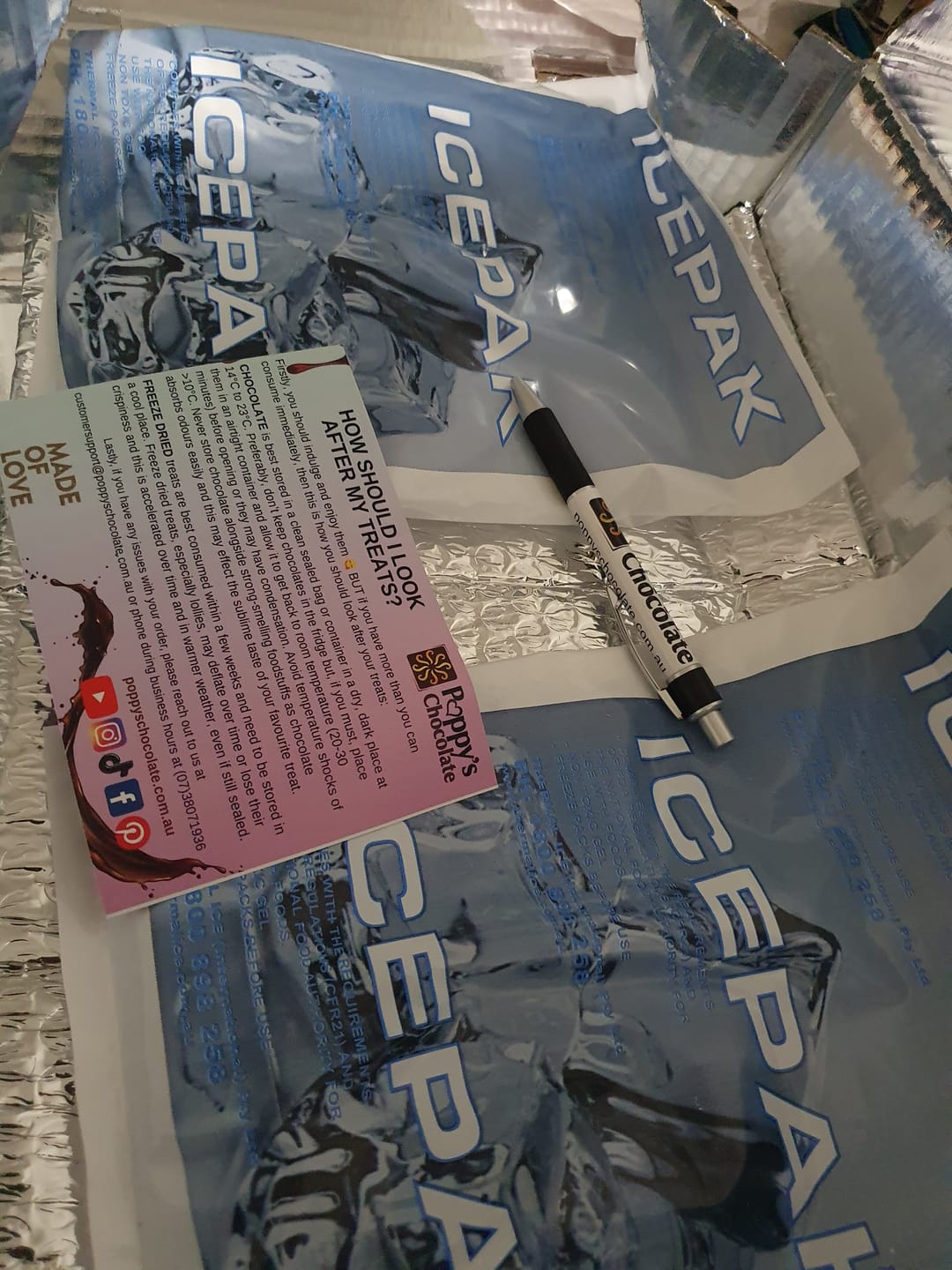 Customer photo review of PROTECT CHOCOLATES FROM MELTING - Add Icepack packaging