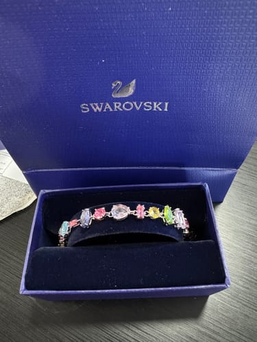 Customer photo review of PULSERA BRAZALETE SWAROVSKI GEMA MULTI COLOR SWAROVSKI + KIT DE REGALO